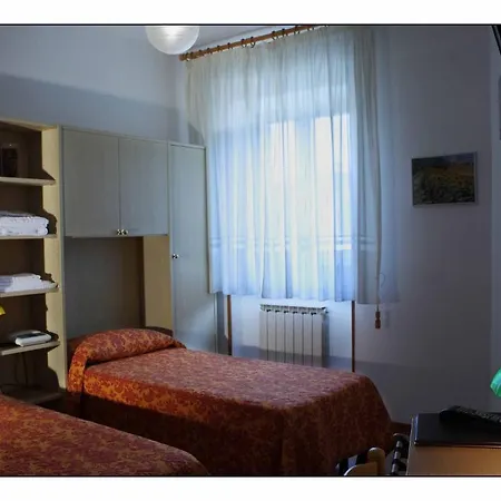 Due Torri Otel 3*